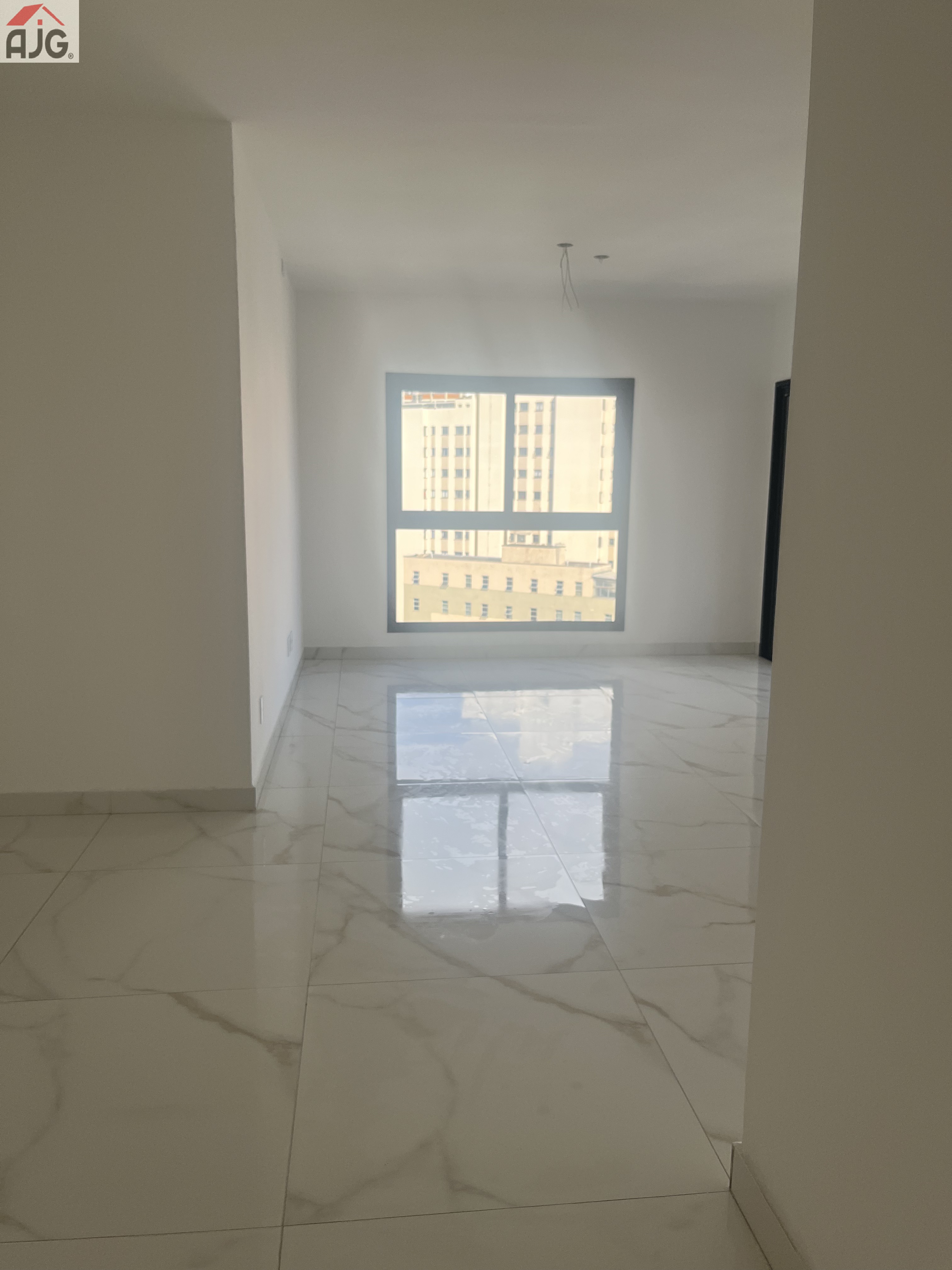 APTO A VENDA DE 117m2 - CAMBUÍ 2
