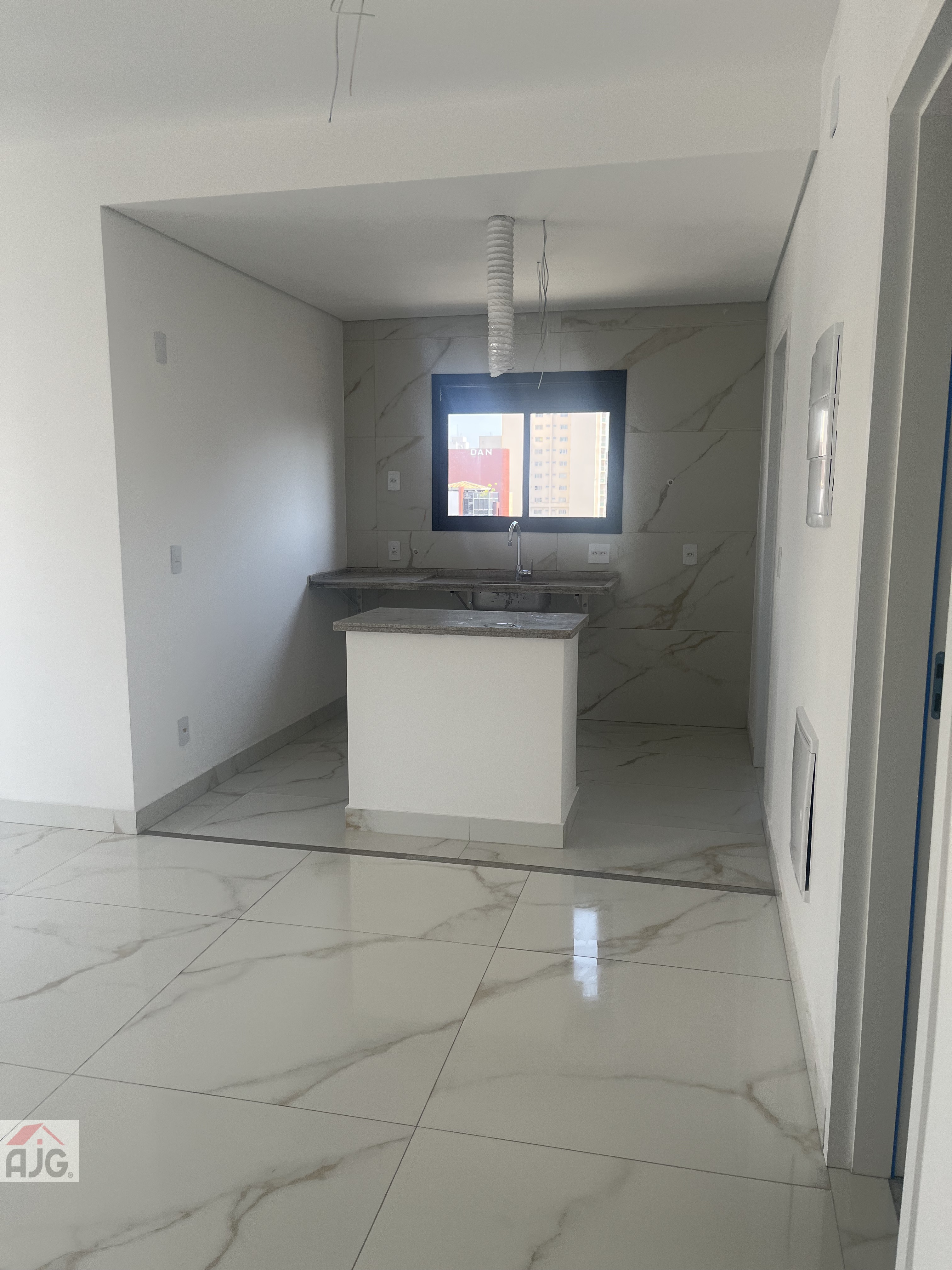 APTO A VENDA DE 117m2 - CAMBUÍ 3