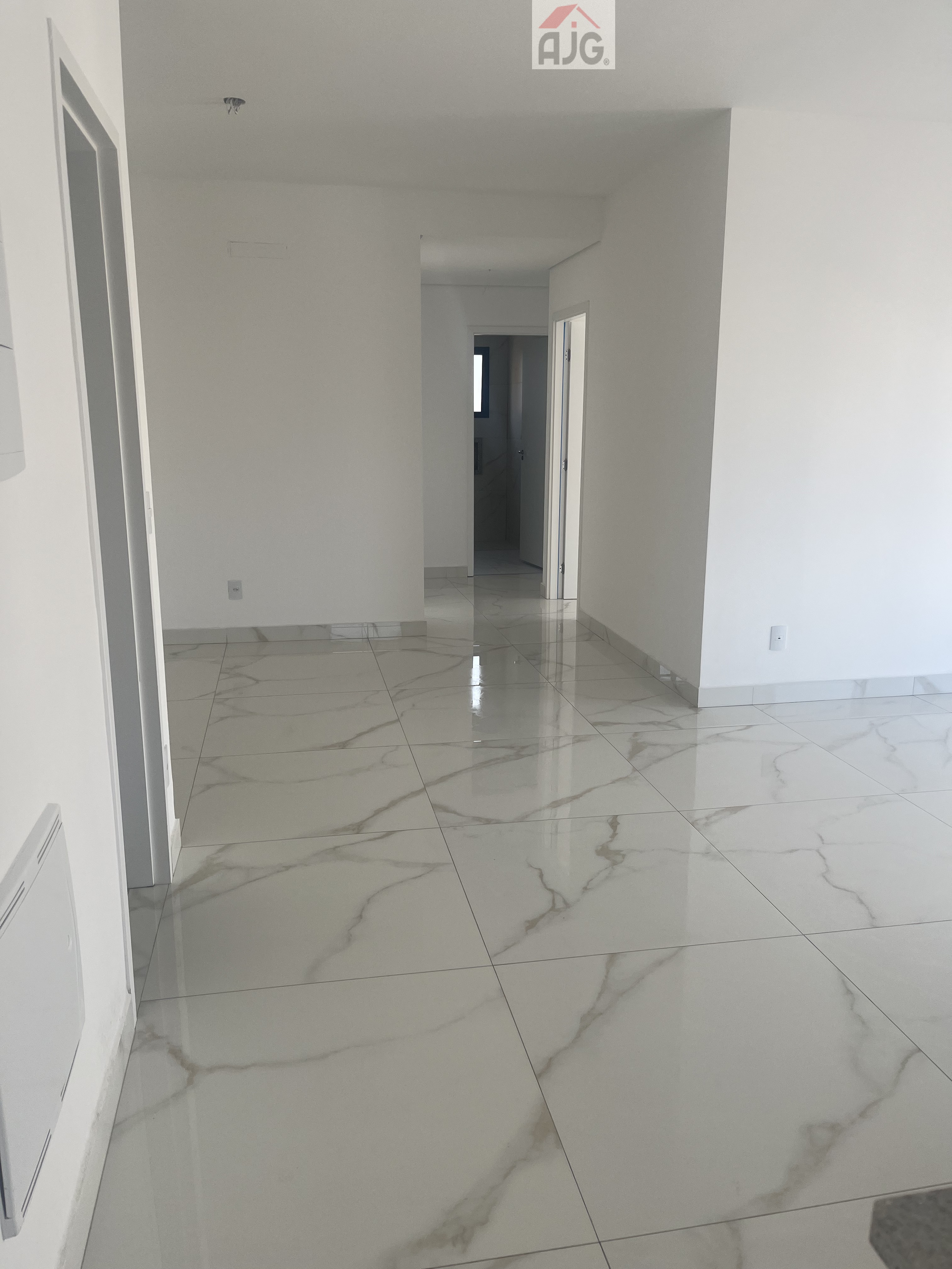 APTO A VENDA DE 117m2 - CAMBUÍ 8