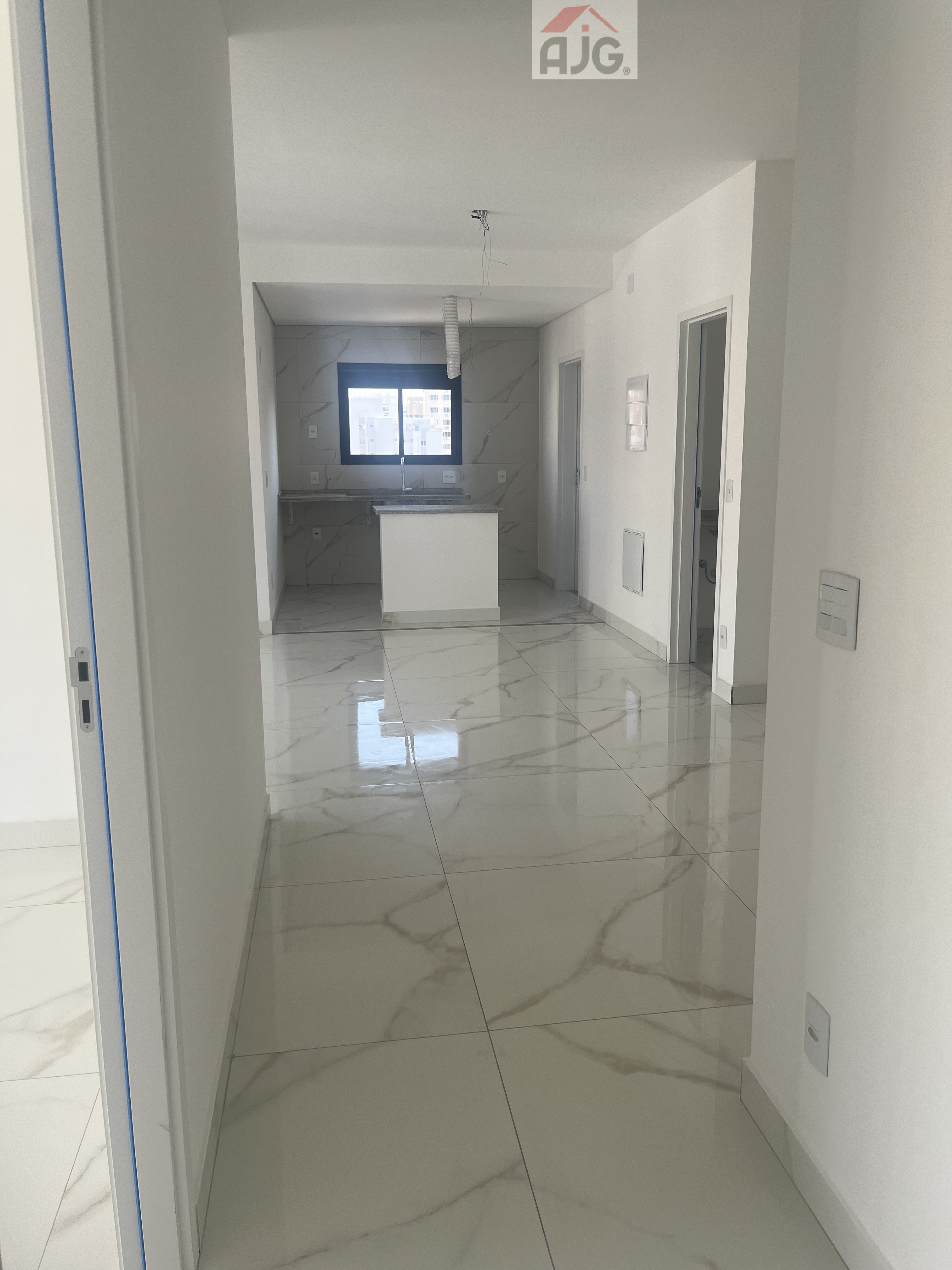 APTO A VENDA DE 117m2 - CAMBUÍ 18