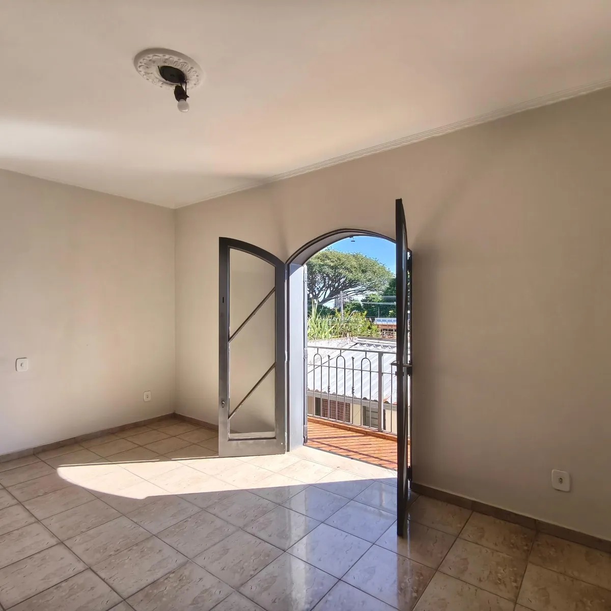 CASA À VENDA NO JARDIM SANTA EUDÓXIA 6