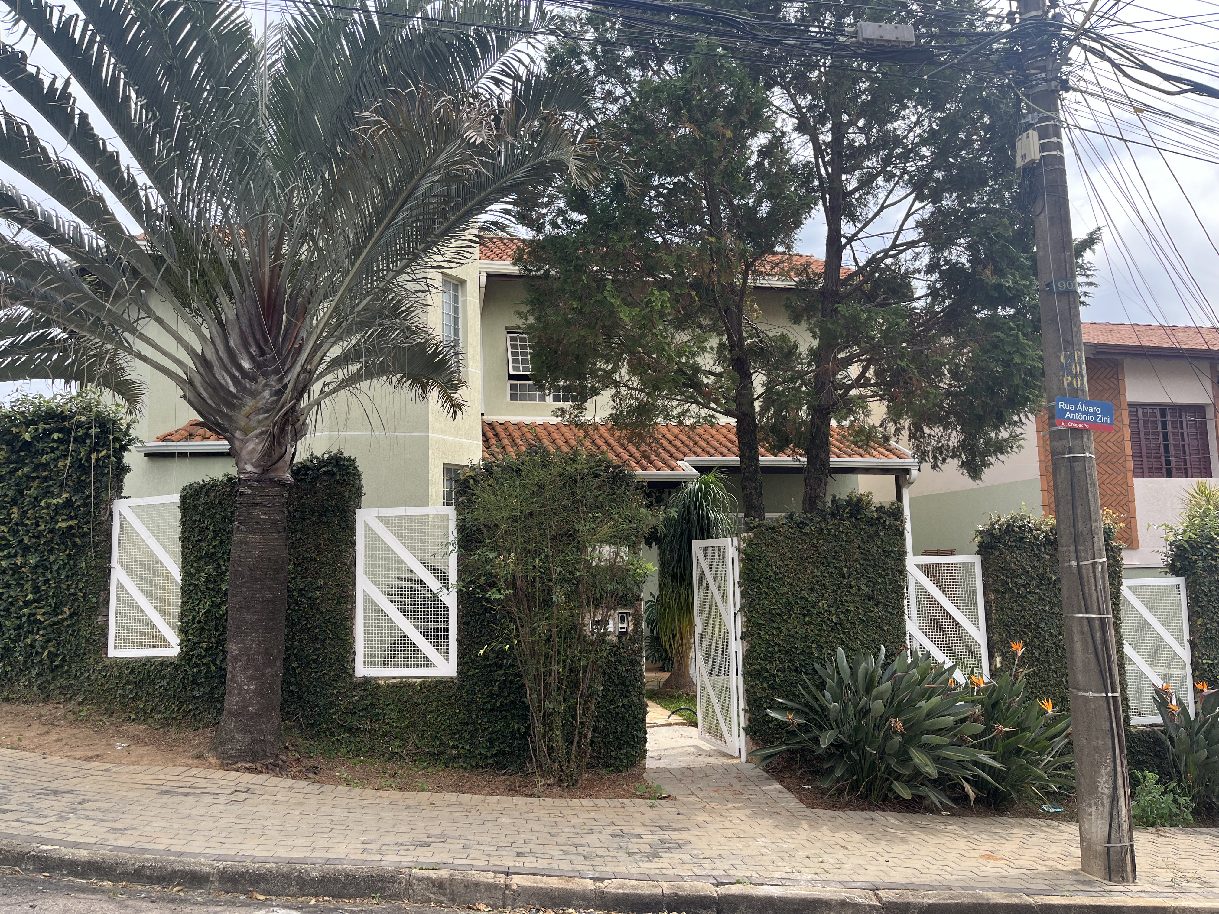 CASA NO JARDIM  CHAPADÃO 2